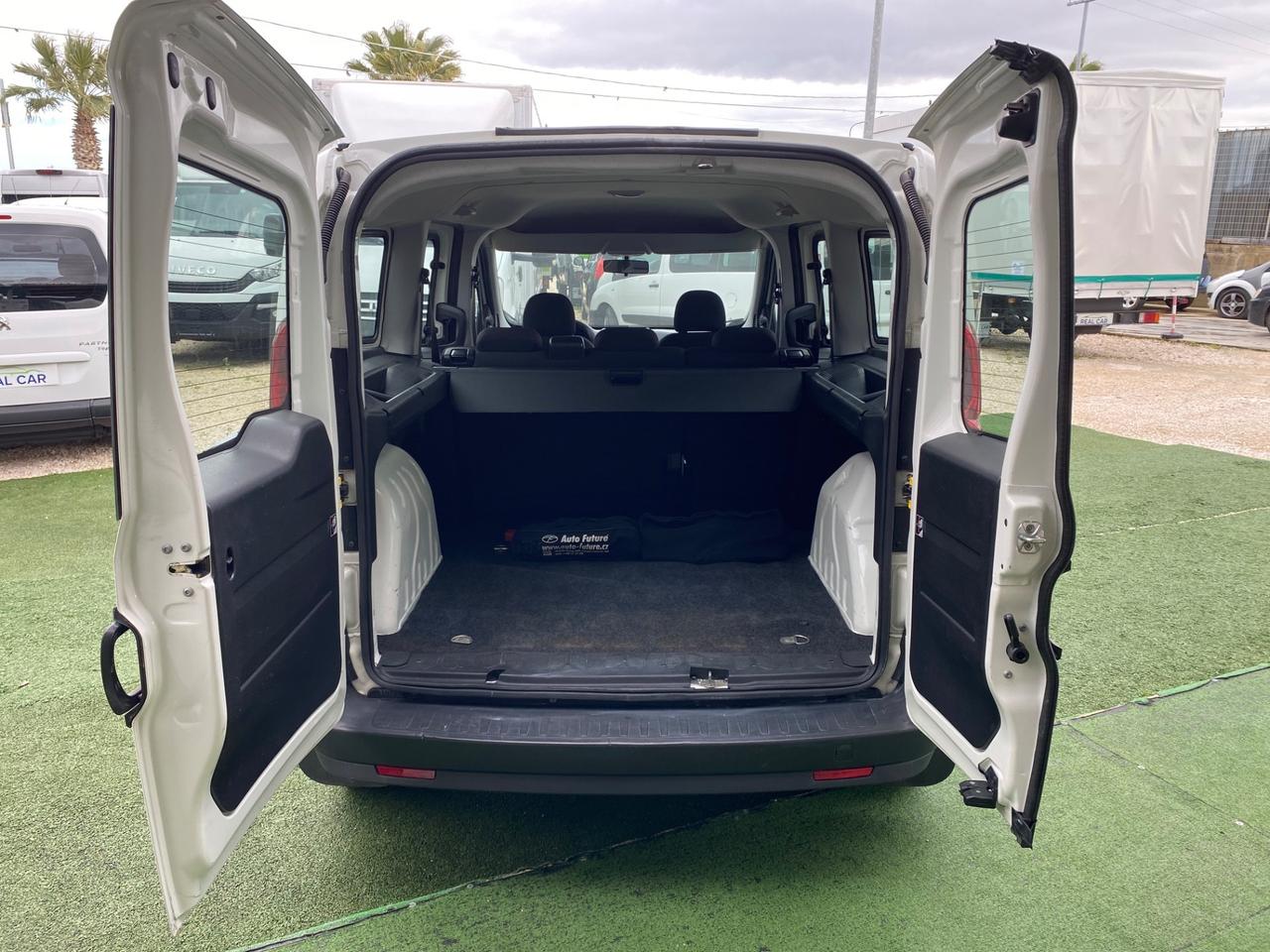 Fiat Doblo 1.6 Diesel Maxi Porte Posteriore