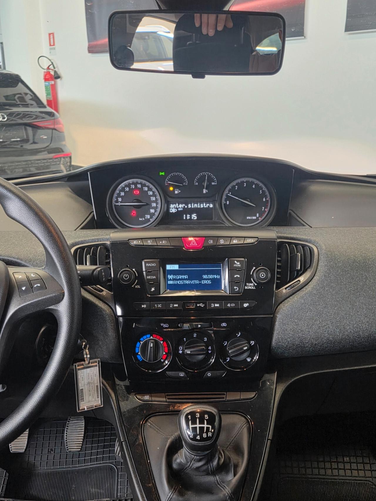 Lancia Ypsilon 1.0 FireFly 5 porte S&S Hybrid Ecochic Gold