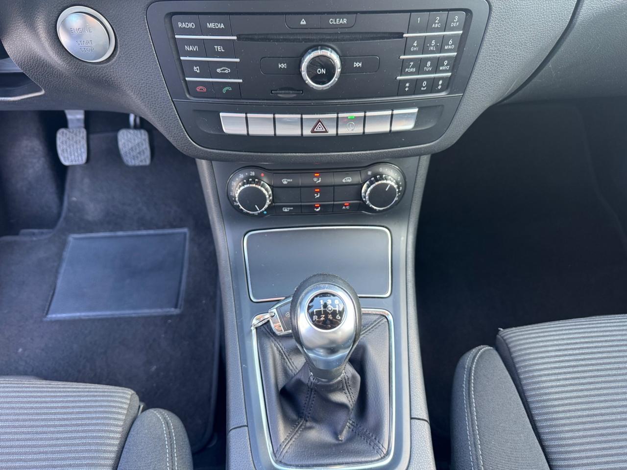 Mercedes-benz B 180 d Sport Retrocamera, Tempomat, Navi