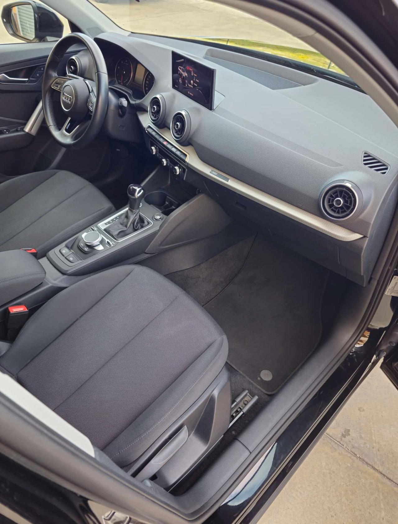 Audi Q2 30 TDI S tronic Business Advanced