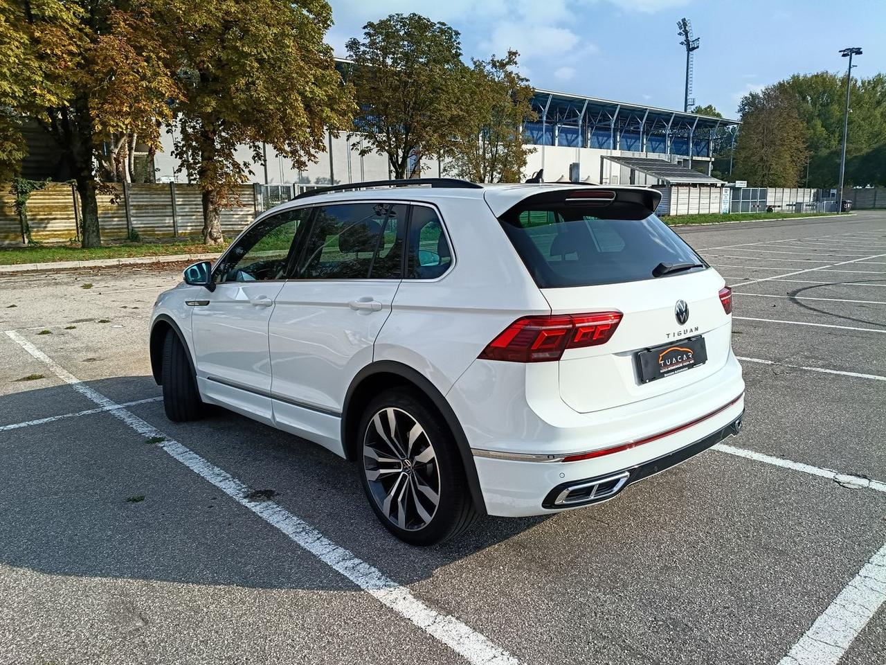 Volkswagen Tiguan R-LINE #50664