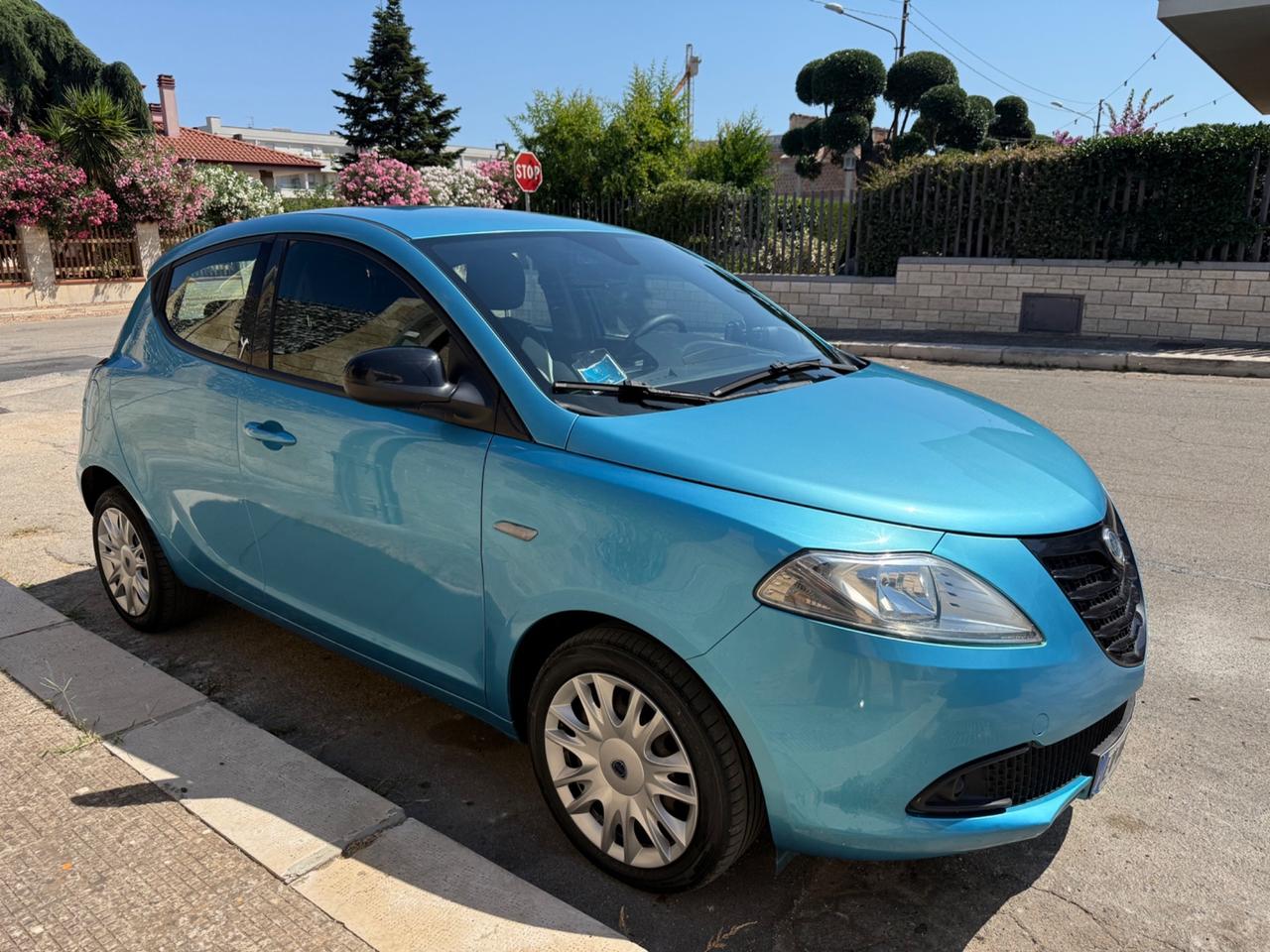Lancia Ypsilon 1.2 69 CV 5 porte GPL Ecochic Gold