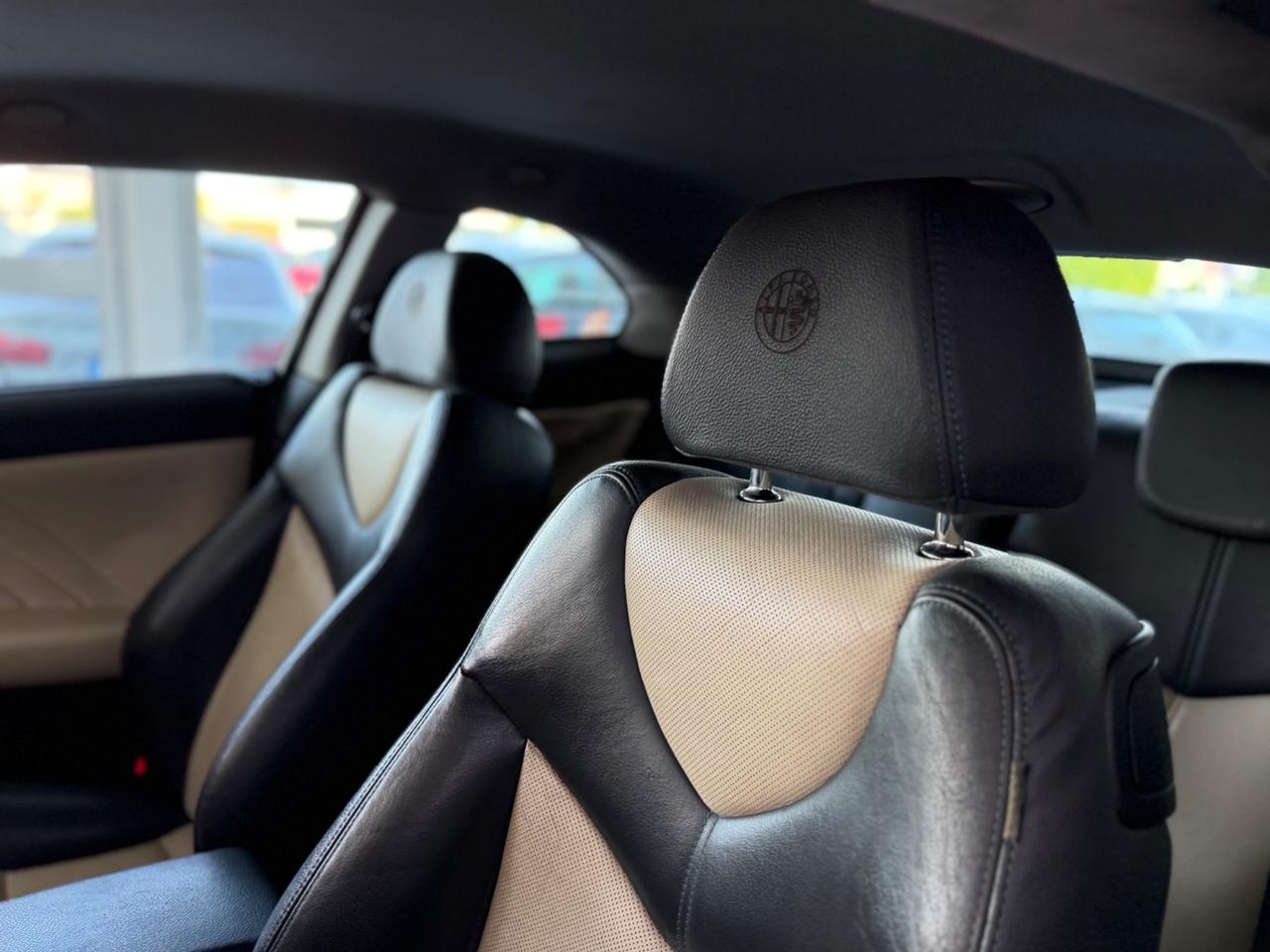 Alfa Romeo GT 1.9 JTDM 16V Distinctive Gancio Traino