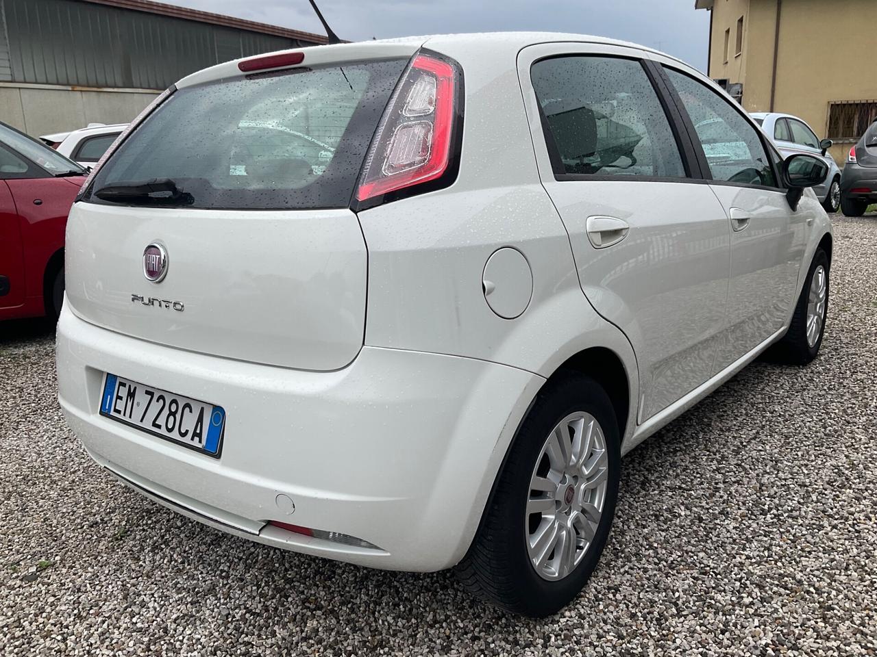 Fiat Punto 1.3 MJT II 75 CV 5 porte Virgin Radio