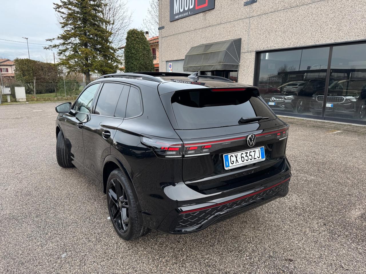 Volkswagen Tiguan 2.0 TDI 150 CV DSG R-Line plus GARANZIA VOLKSWAGEN