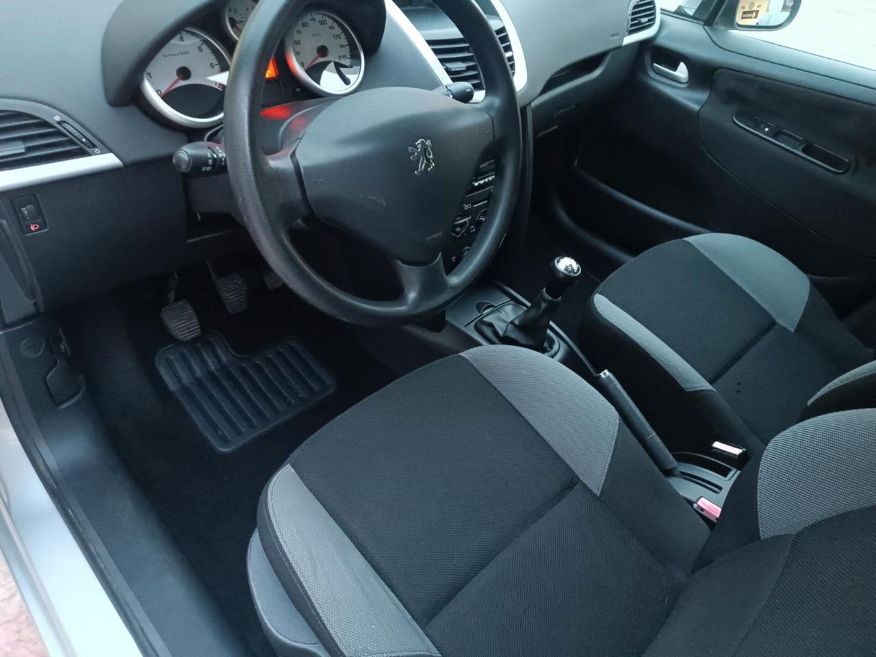 Peugeot 207 1.4 GPL garanzia