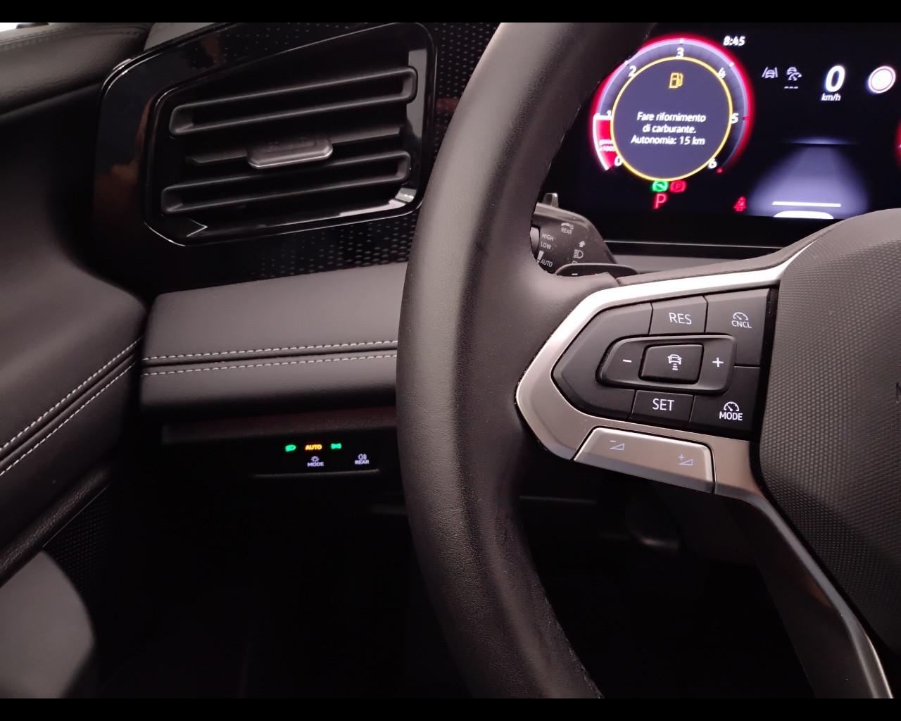 VOLKSWAGEN Tiguan III 2024 - Tiguan 2.0 tdi Life 150cv dsg