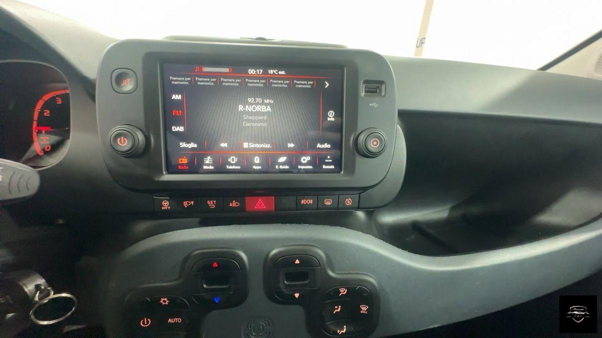 FIAT - Panda - 1.0 FireFly S&S Hybrid City Cross