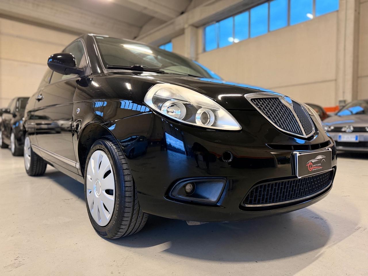 Lancia Ypsilon 1.3 MJT 75 CV Unyca NEOPATENTATI