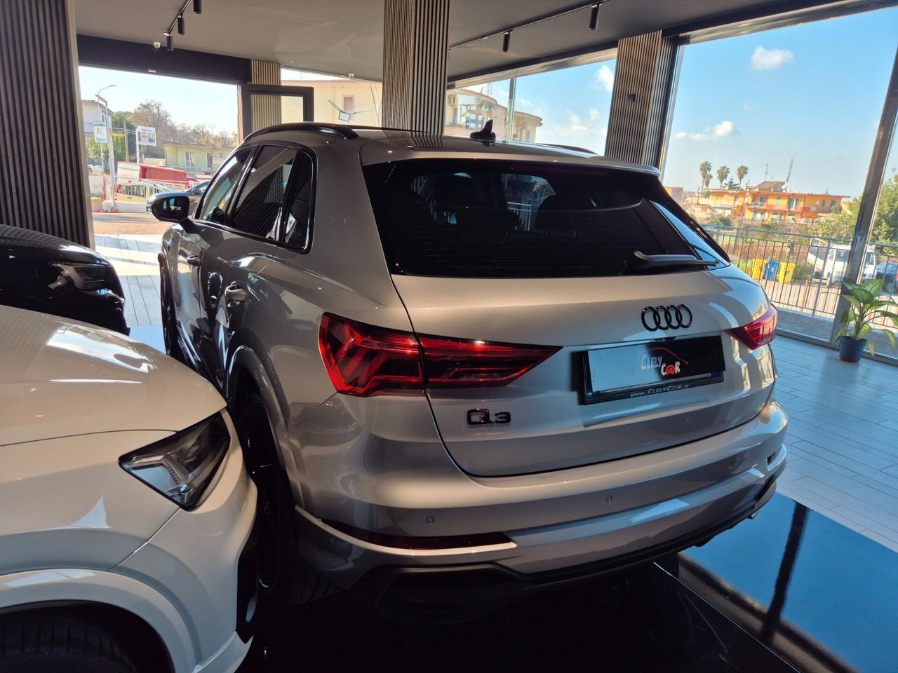 Audi Q3 35 TDI S tronic Sline edition IDENTITY BLACK