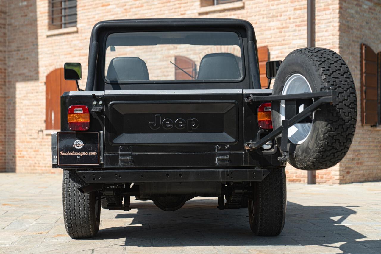 Jeep CJ-8 SCRAMBLER - RDS01618