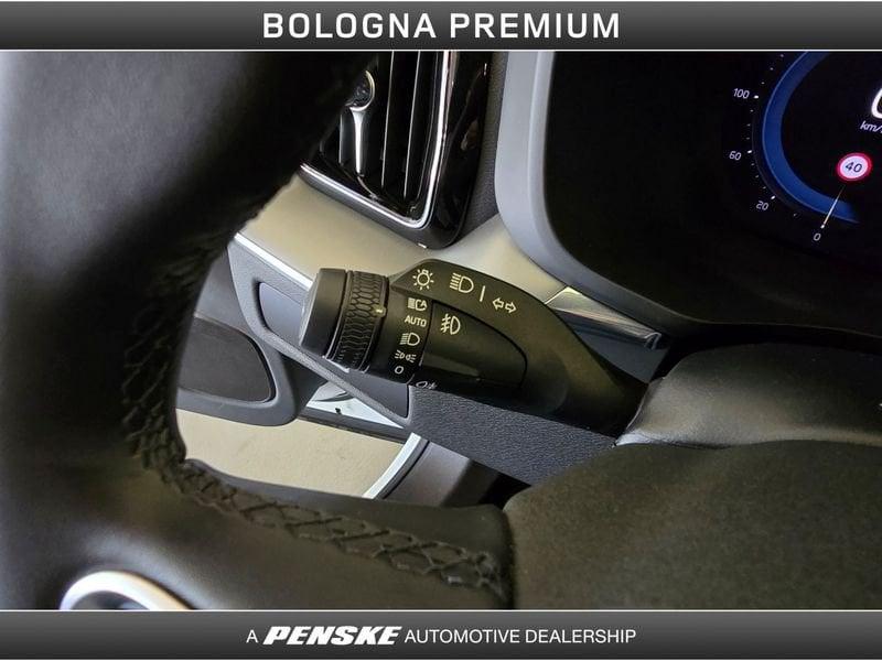 Volvo XC60 B4 (d) AWD automatico Core