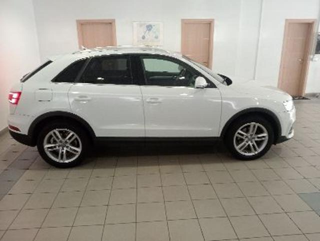 AUDI Q3 2.0 TDI 150 CV Business