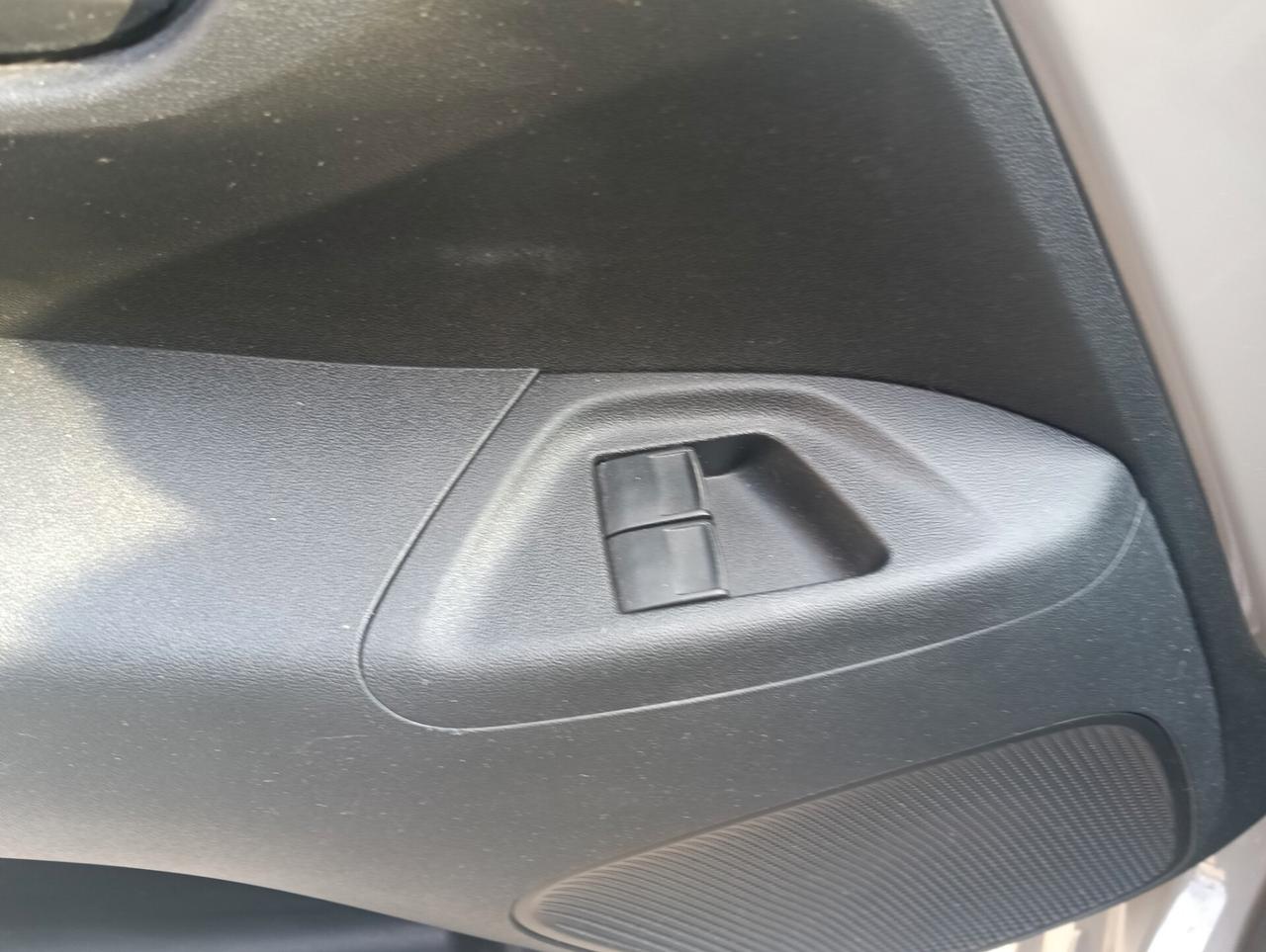 Citroen C1 PureTech 82 5 porte Shine