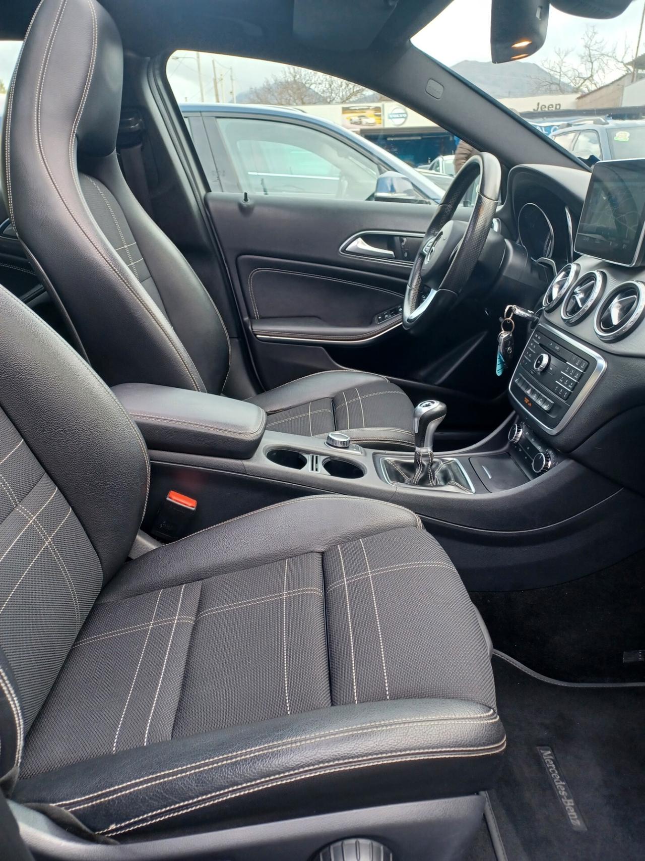 Mercedes-benz GLA 180 d NAVI LED TETTO