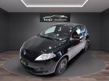 Lancia Ypsilon 1.2 69 CV 5 porte Gold Ok Neopatentati