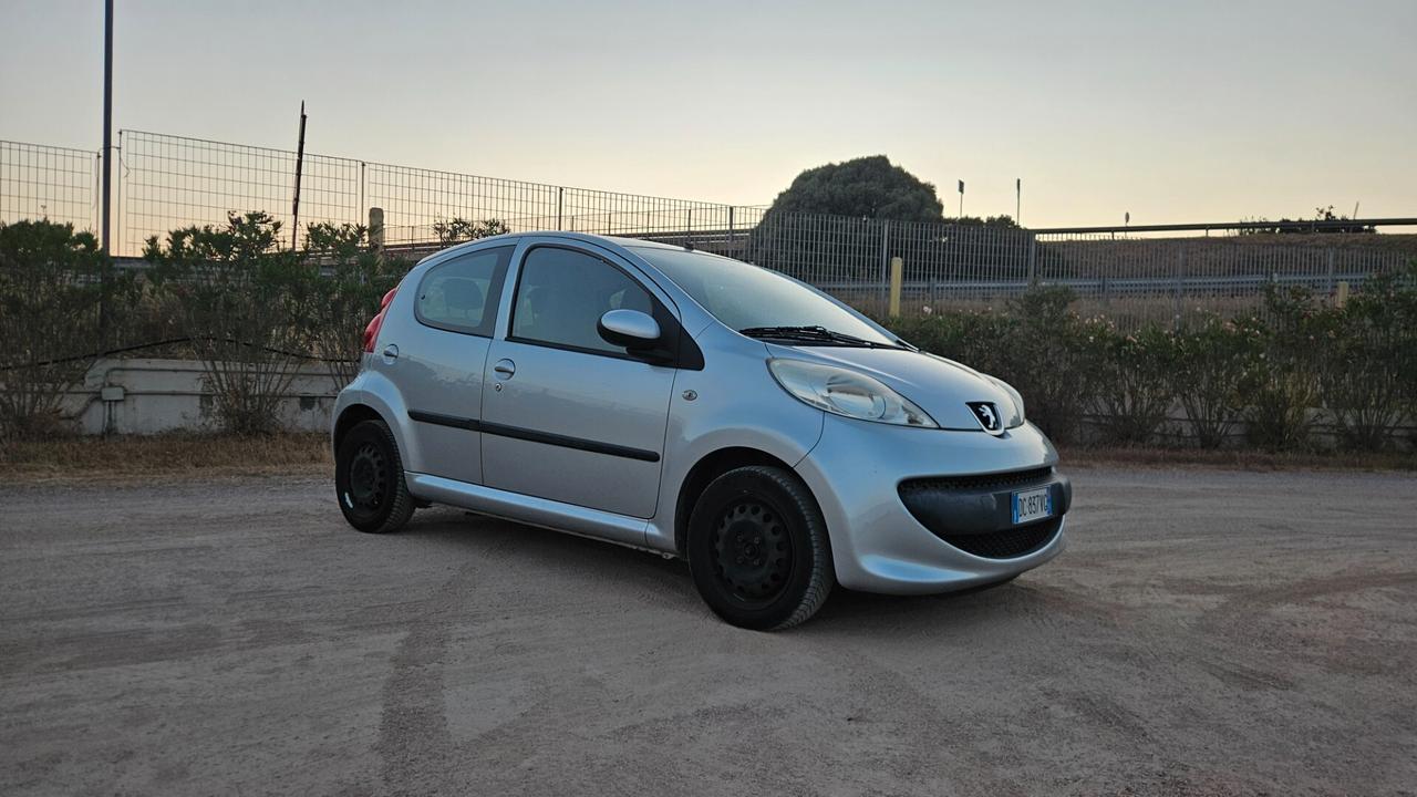 Peugeot 107 1.0 68CV 5p. Sweet Years