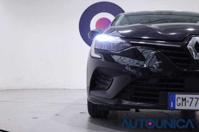 RENAULT Clio TCE 90 CV 5 PORTE EQUILIBRE NEOPATENTATI FARI LED