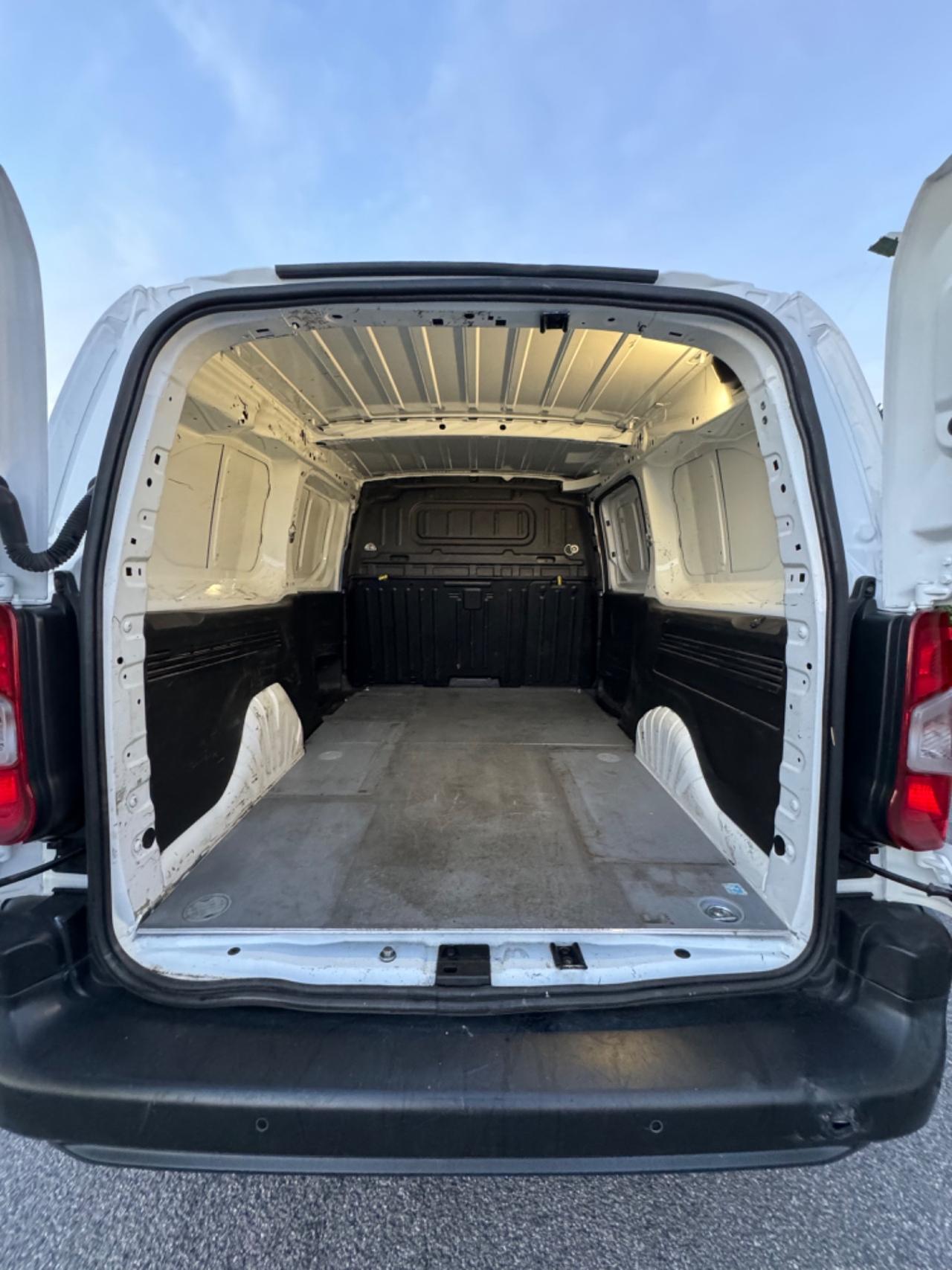 Citroen Berlingo BlueHDi 130 Stop&Start EAT8 Combi M Feel