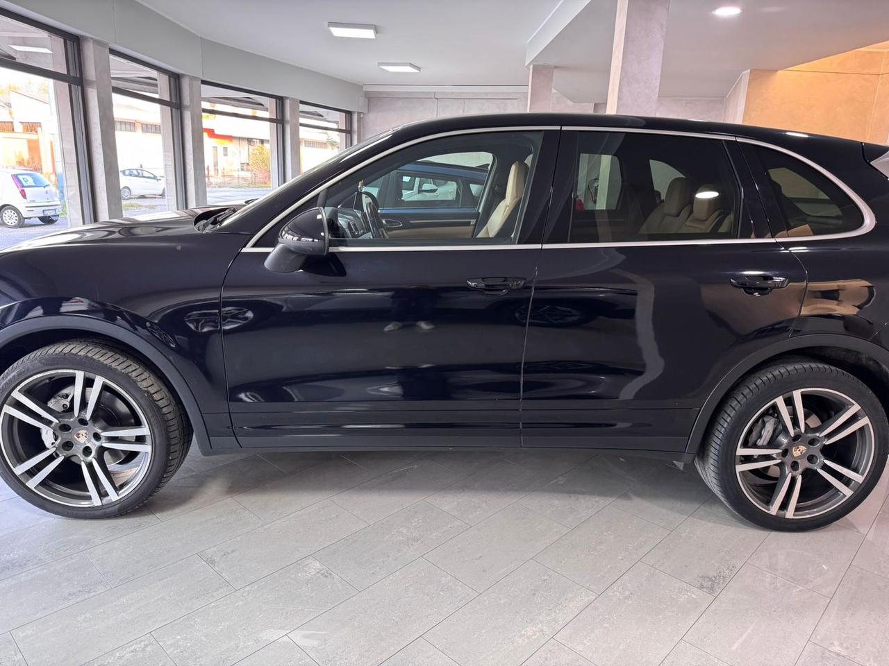 Porsche Cayenne Platinium 3.0