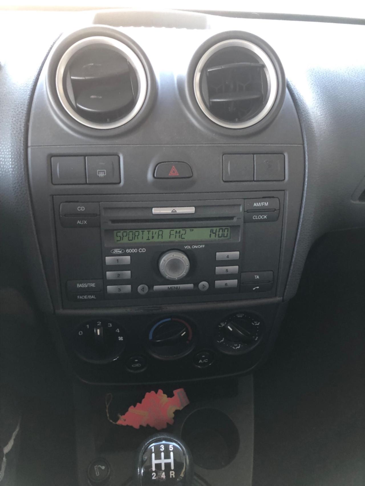 Ford Fiesta Benzina 2008 OK NEOPATENTATI