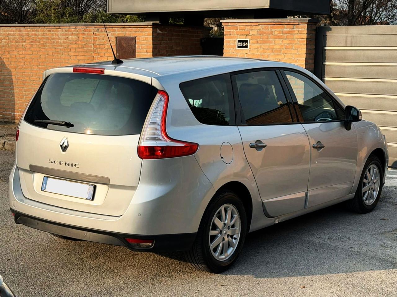 Renault Grand Scenic 1.9 dCi 130CV 7Posti-Garanzia-2011