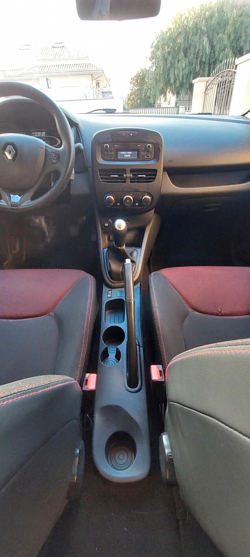 CLIO 1,2 GPL DI SERIE SCADENZA BOMBOLE NEL 2035-X NEOPATENTATI IMPECCABILE FULL