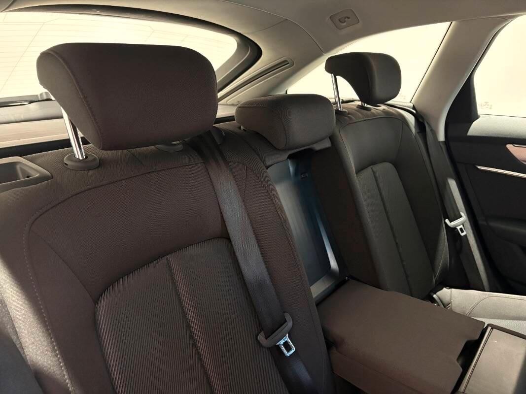 Audi A6 Avant 40 2.0 tdi mhev Business s-tronic