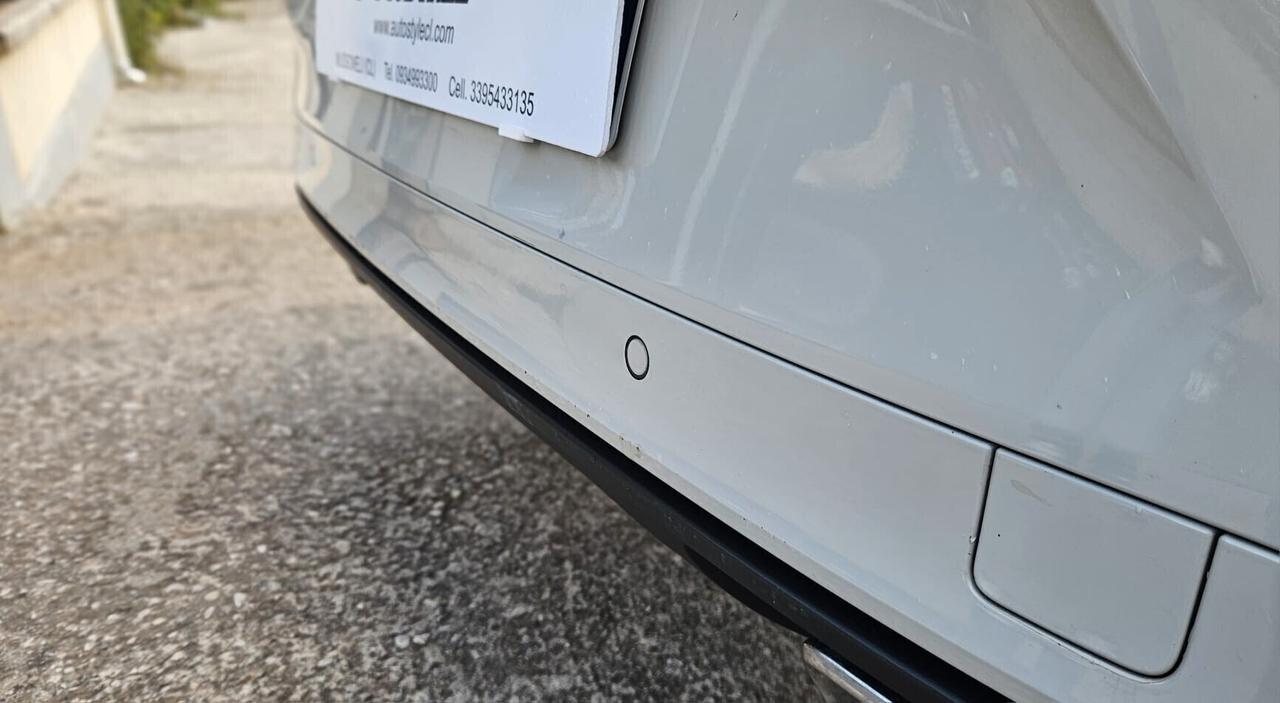 Volkswagen T-Roc 2.0 TDI 150CV DSG R-Line