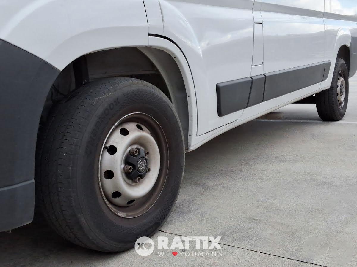 Peugeot Boxer 335 2.2 bluehdi 140CV L2H2 (IVA ESCLUSA)