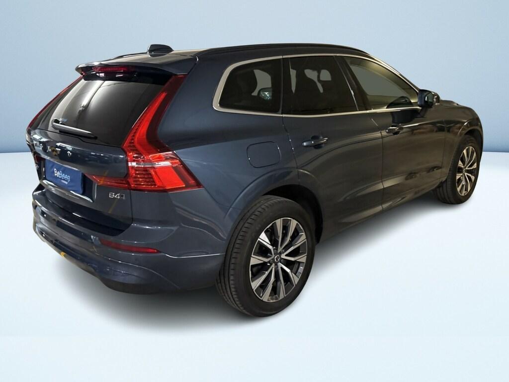 Volvo XC60 2.0 B4 Momentum Pro AWD Auto