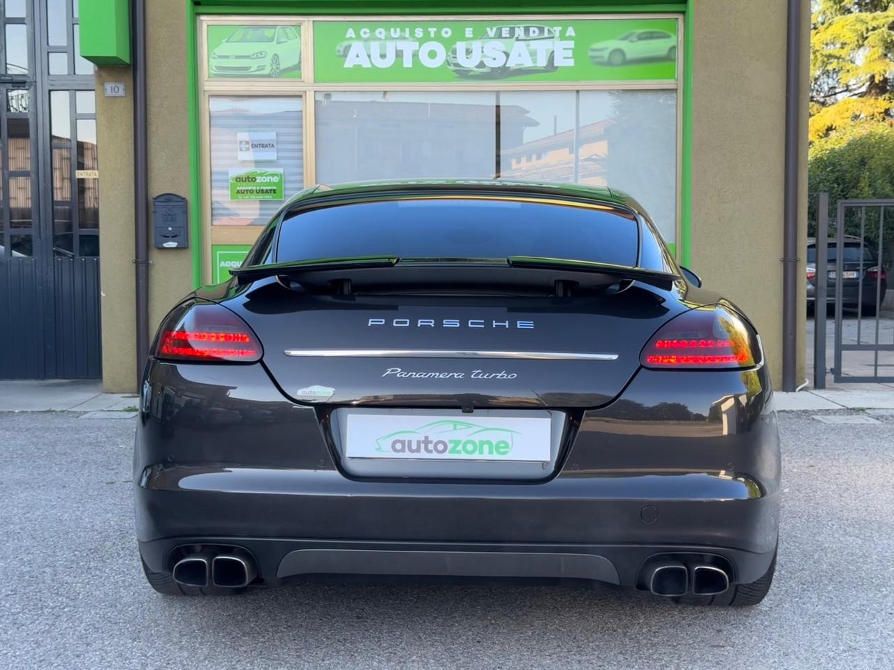 Porsche Panamera 4.8 Turbo – 2010 – 500 CV – Nero