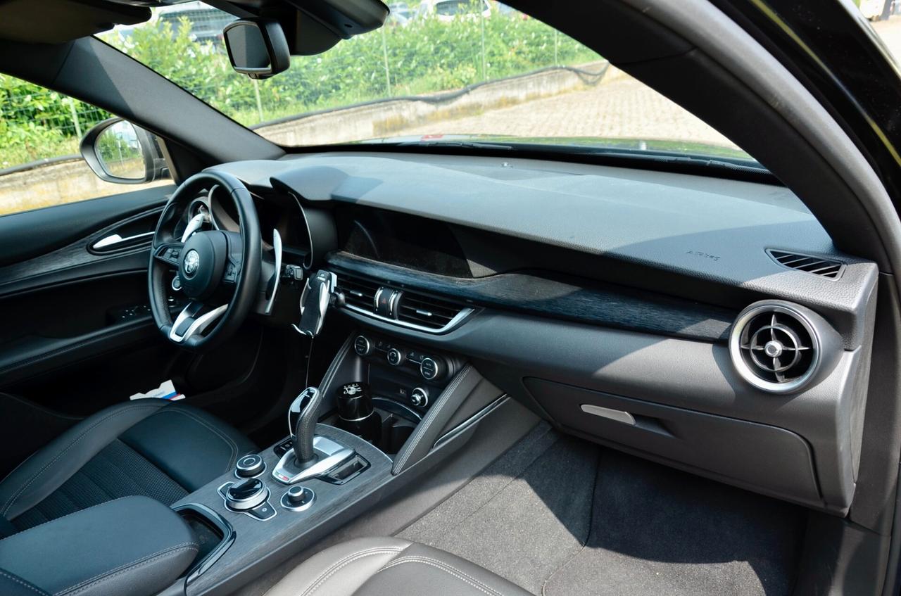 ALFA ROMEO STELVIO 2.0 t SPRINT Q4 280cv AUTO, GARANZIA UFF, UNICOPROP, UFF ITALIANA, SERVICE FCA, EURO 6D, NAVI, RETROCMAERA, PERMUTE