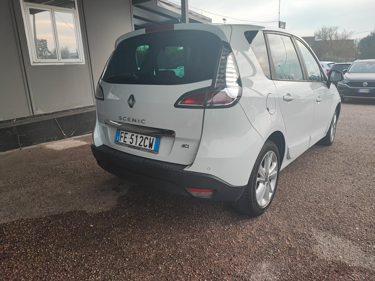 Renault Scenic Scénic XMod dCi 110 CV EDC Bose