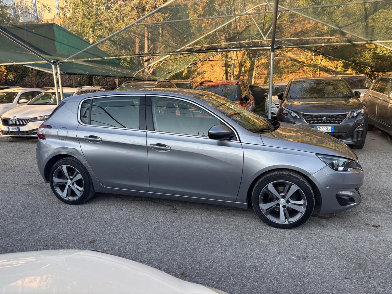 Peugeot 308 1.6 HDi 115 CV 5 porte Allure