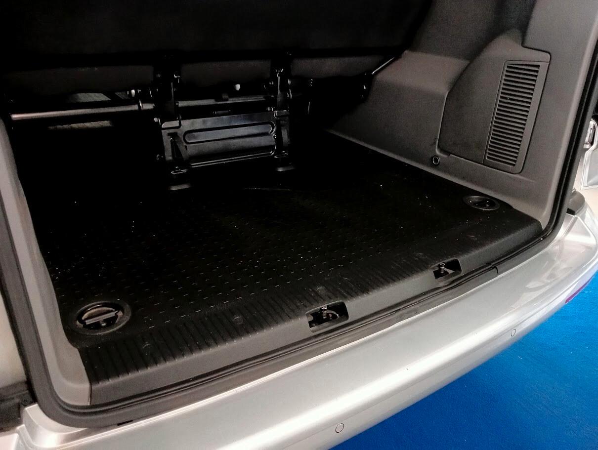 Volkswagen T6.1 Caravelle 2.0 TDI DSG 8P FARI LED VIRTUAL ACC CAMERA T6 MULTIVAN