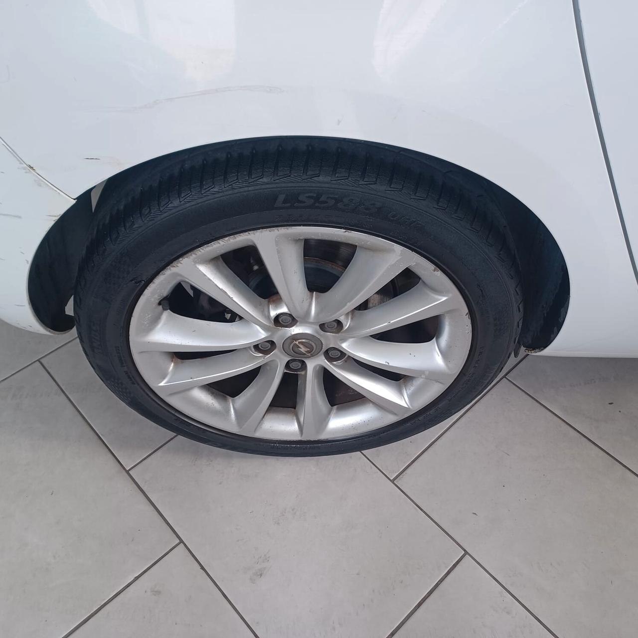 FULL OPTIONAL NEOPATENTATI ASTRA 1.7 TDI