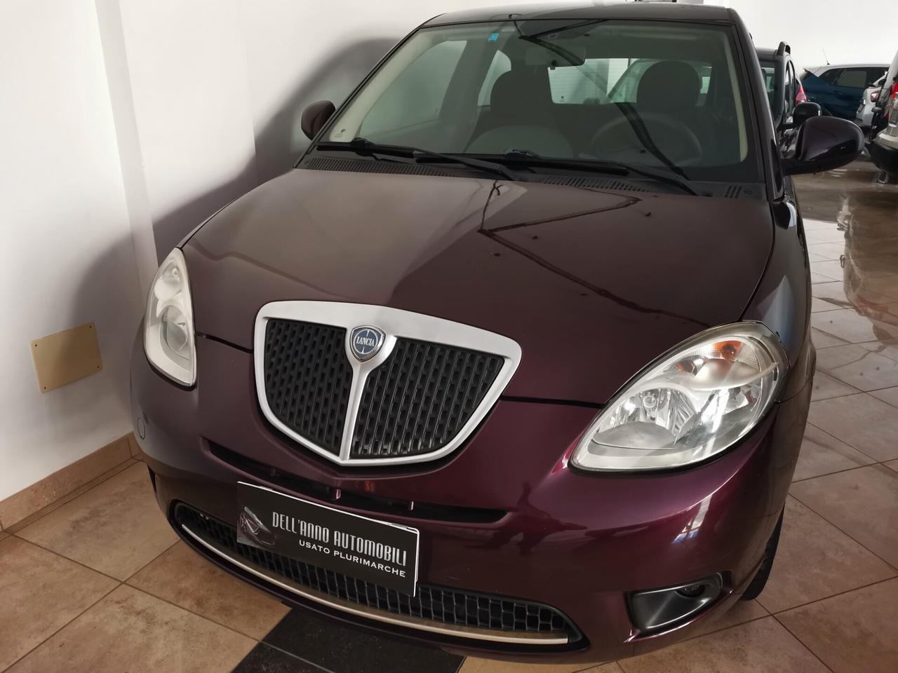 Lancia Ypsilon 1.2 Versus 8V