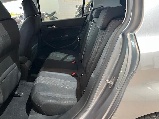 Peugeot 308 5p 1.2 puretech Allure *AUTOMATICA*95.000 KM*