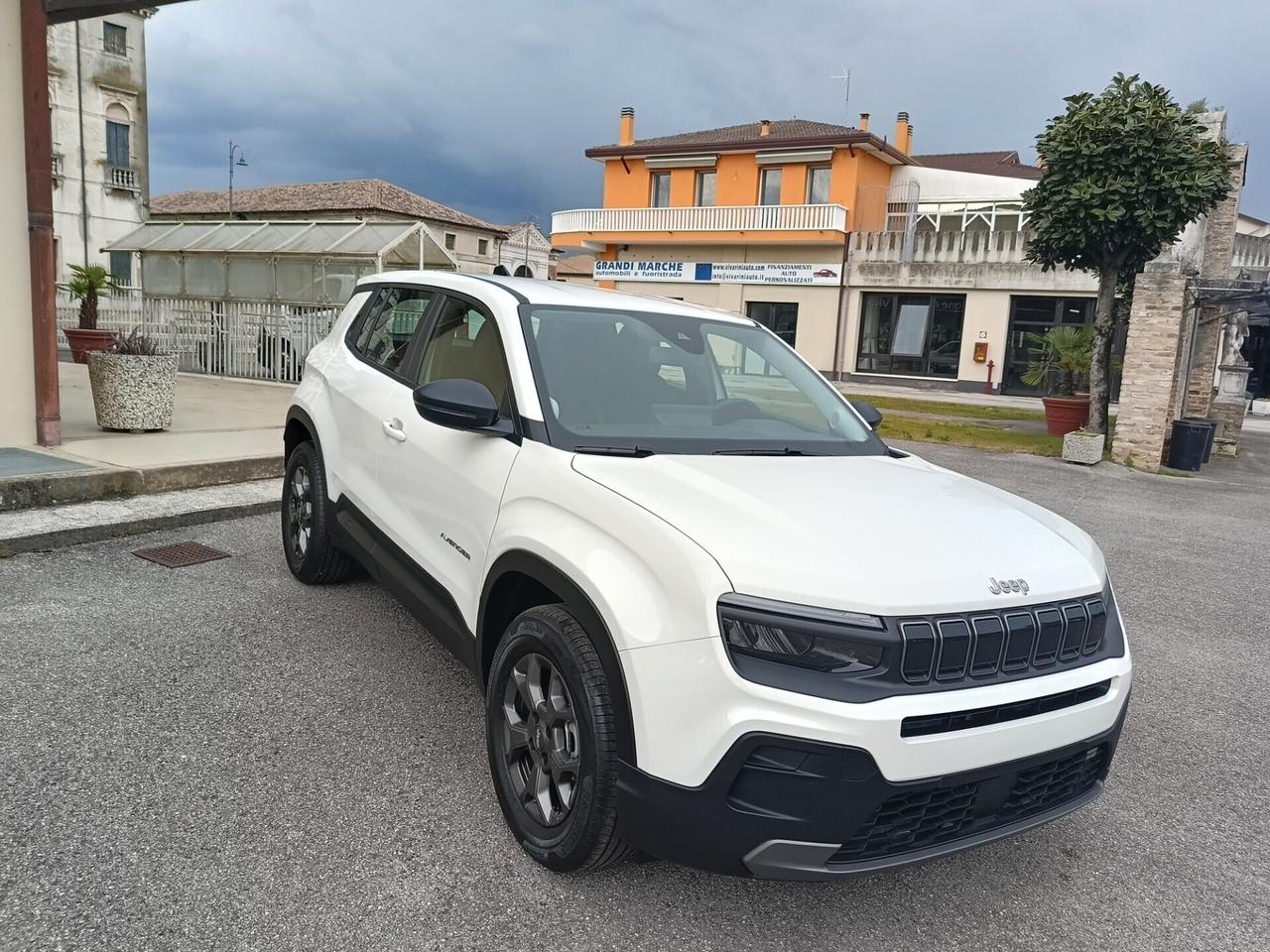 Jeep Avenger 1.2 Turbo Longitude NAVI e SENSORI