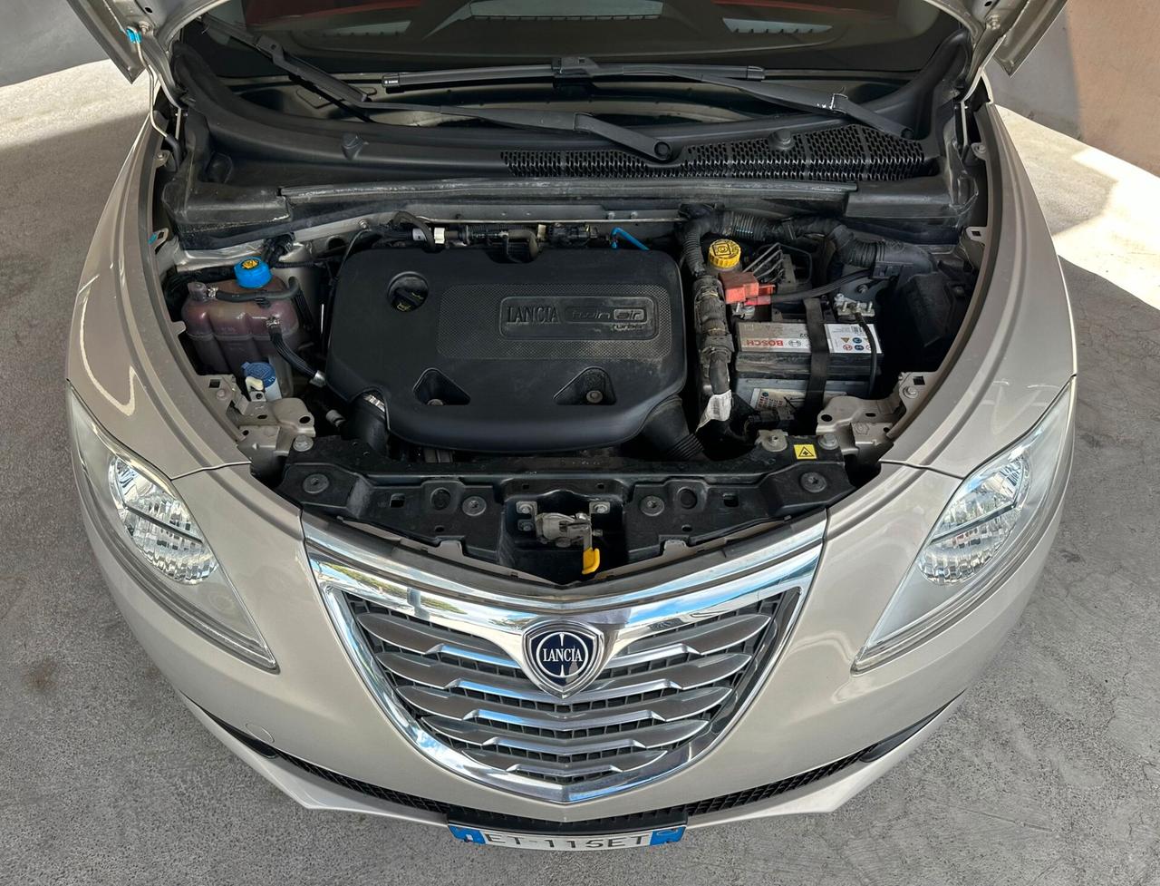 Lancia Ypsilon 0.9 Twinair 85 CV 5P Metano Ecochic Gold