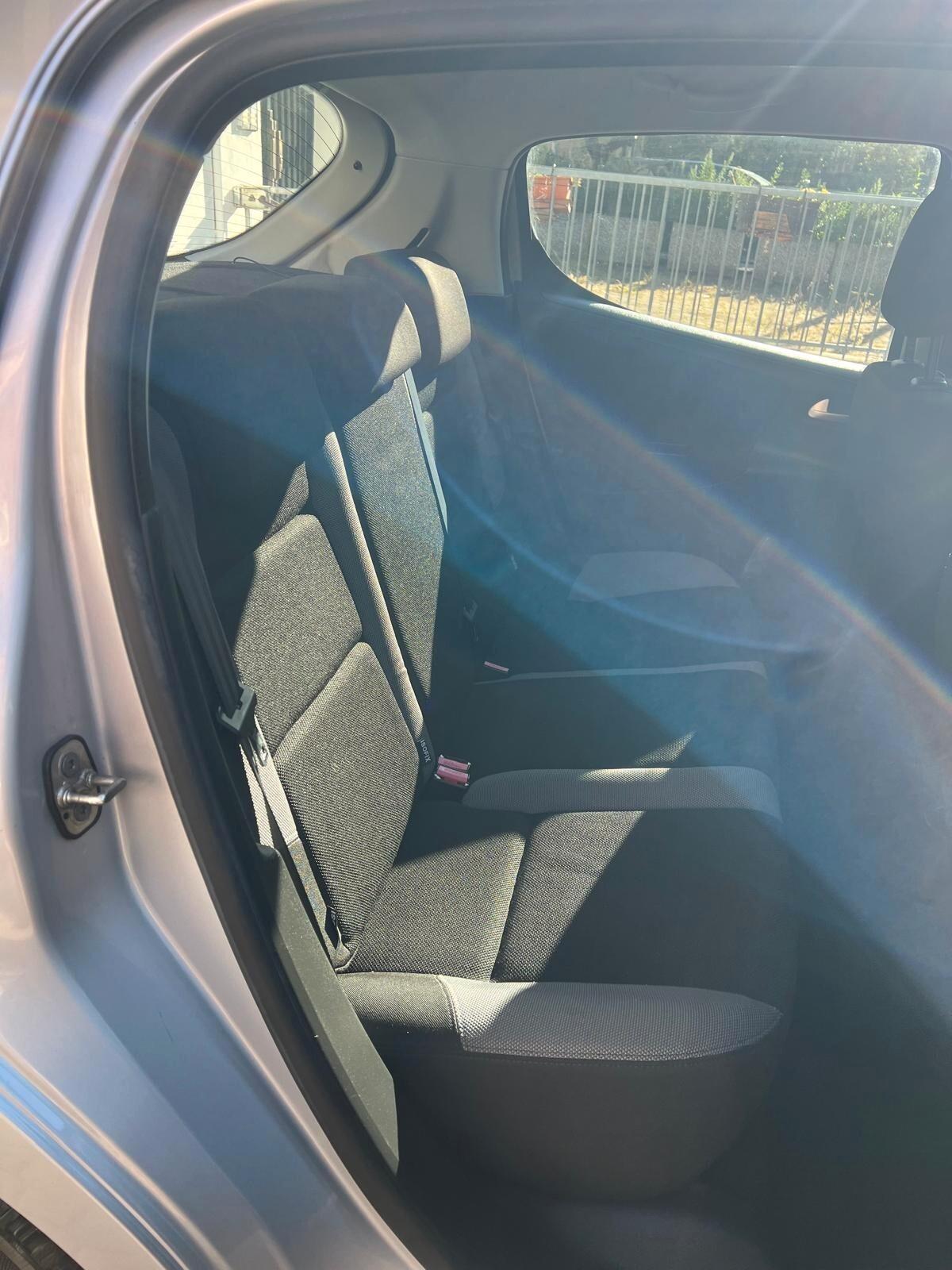 Peugeot 207 1.4 77.000KM OK NEOPATENTATI