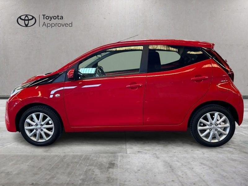 Toyota Aygo 1.0 VVT-i x-play + CERCHI IN LEGA