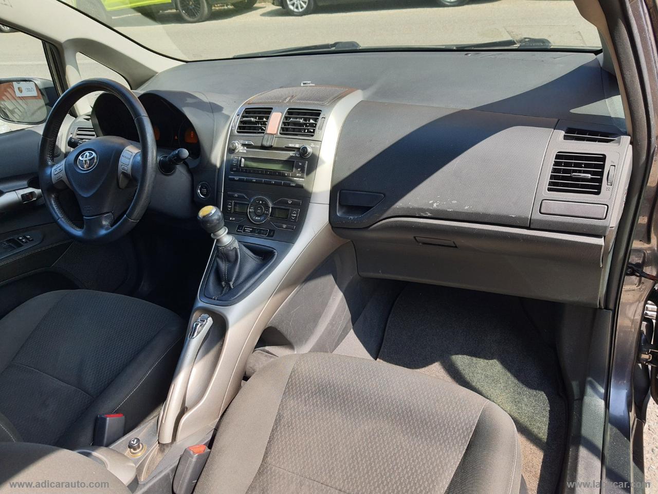 TOYOTA Auris 2.2 D-Cat 3p.