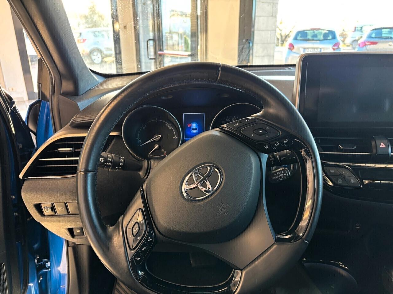 Toyota C-HR 1.8 Ibrida Cambio Automatico Neopatentati