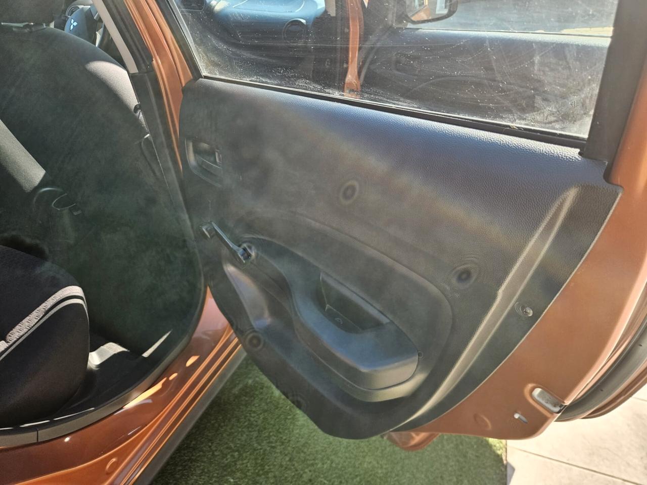 Mitsubishi Space Star 1.0 Funky