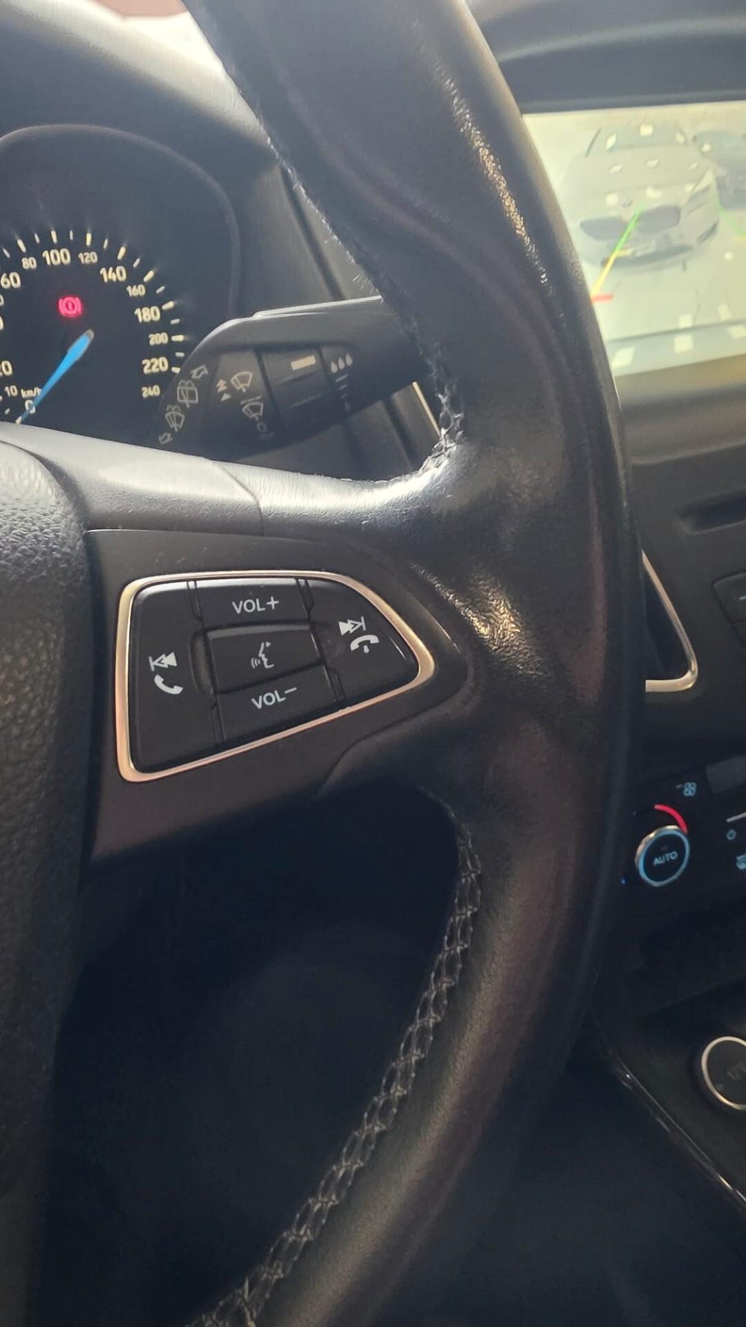 Ford Focus 1.5 TDCi 120 CV Start&Stop Powershift Titanium