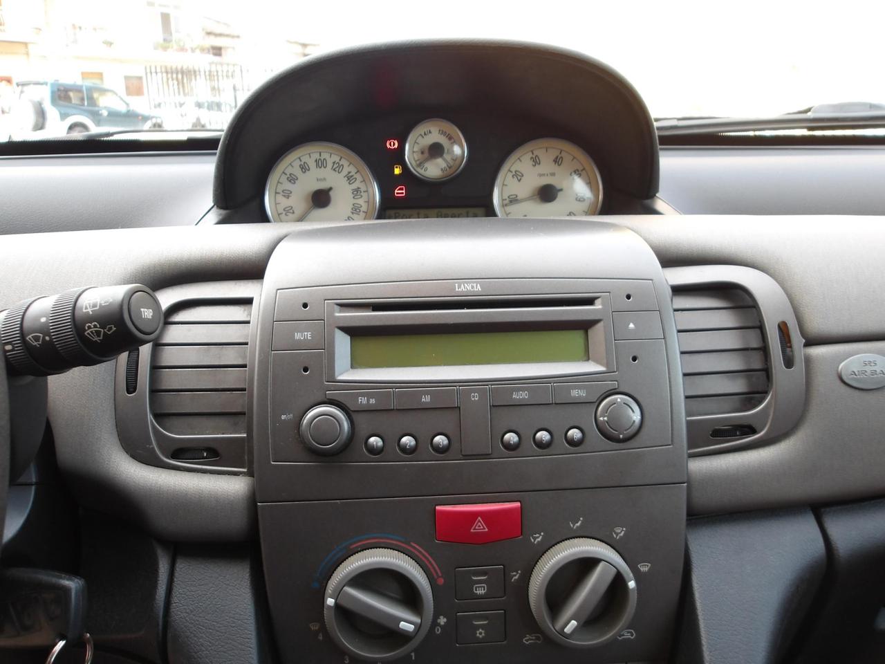 Lancia Ypsilon 3 Porte Ypsilon 1.3 mjt Argento