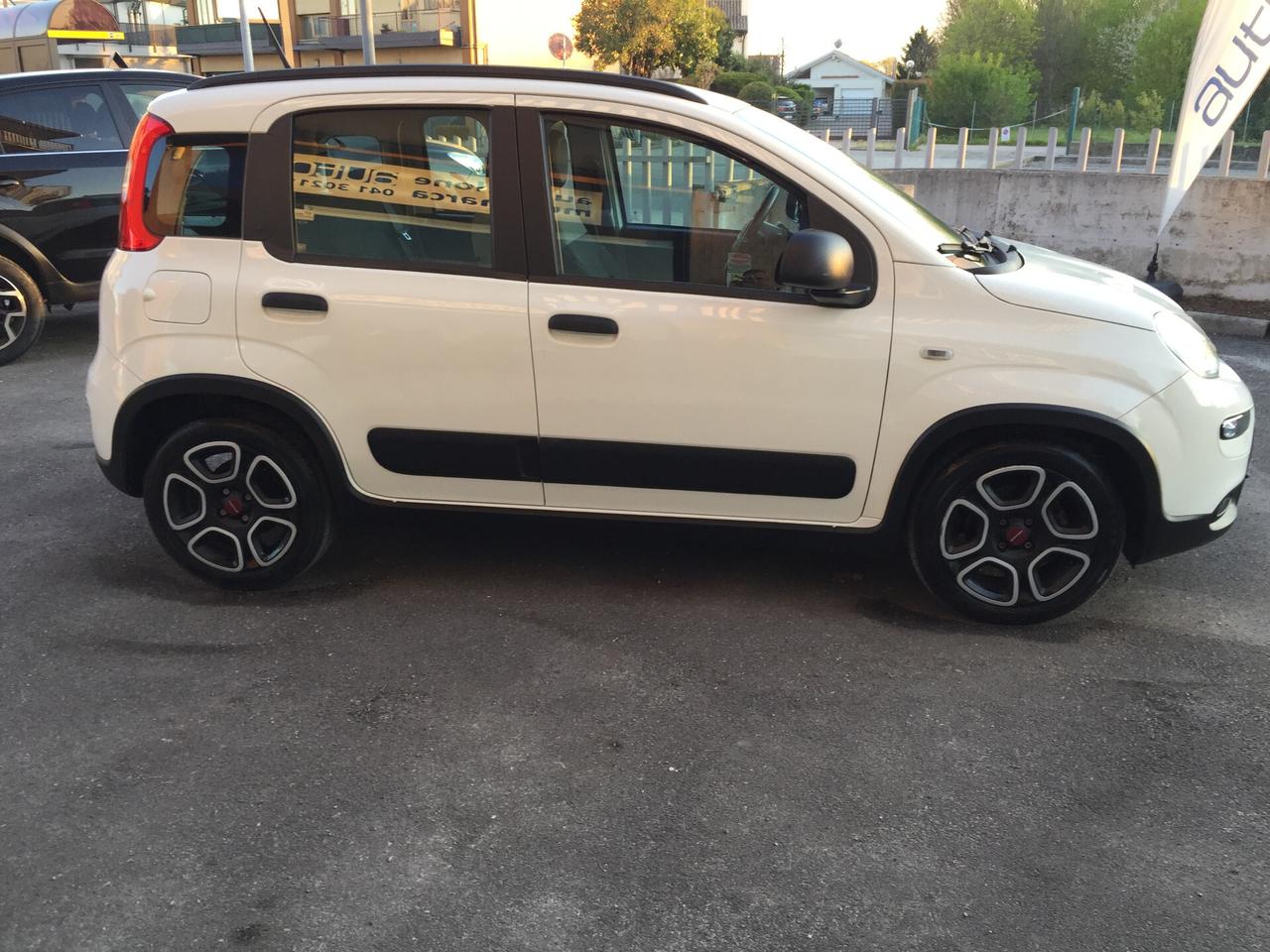 Fiat Panda 1.0 FireFly S&S Hybrid City Life X NEOPATENTATI