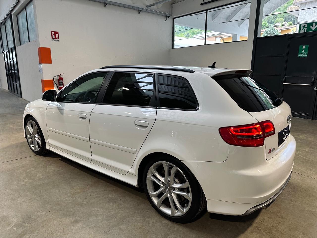 Audi S3 Sportback 2.0 TFSI QUATTRO-ALCANTARA-CAR PLAY